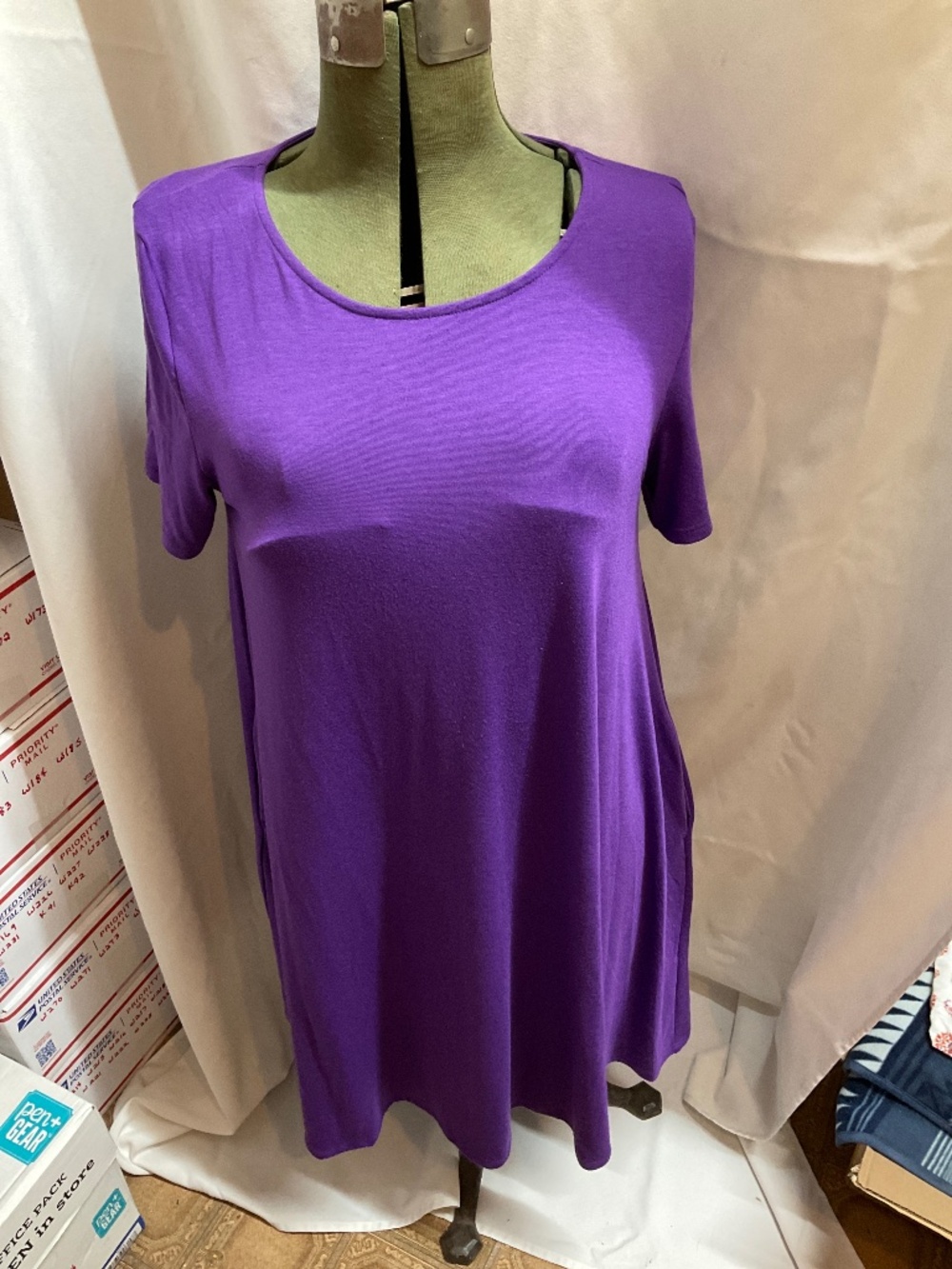 Purple t-shirt dress. Size L W248